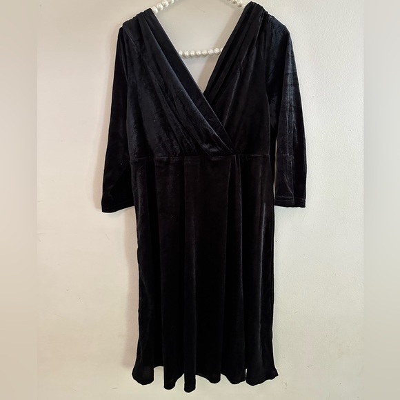 NWT| Velvet Long Sleeve cinched Waist Dress - Picture 3 of 5